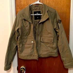 HOLLISTER Army green cute jacket size medium with quilted lining .